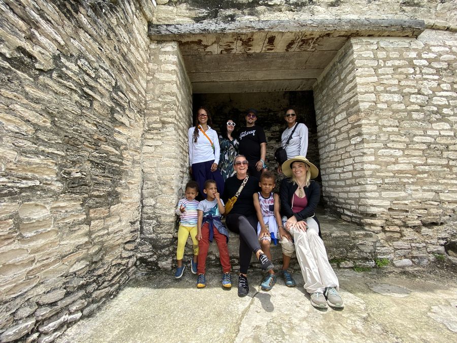 A family exploring local culture in Roatán